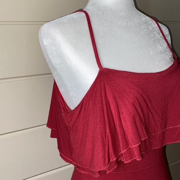 RUFFLE DRESS SIZE MEDIUM - Picture 4 of 6